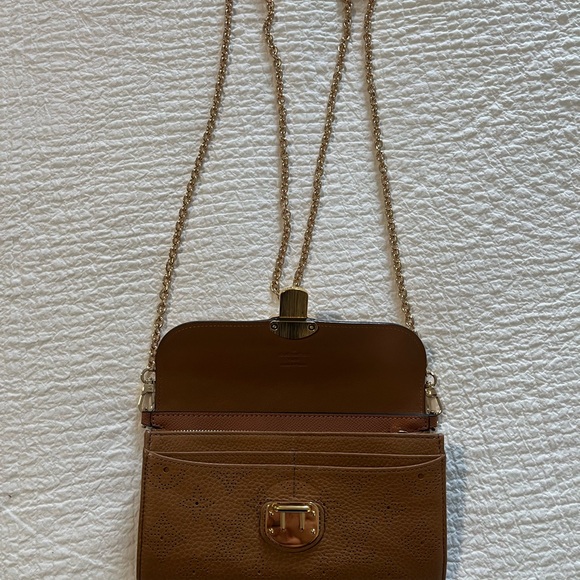 Louis Vuitton Mahina Iris Amelia Wallet - Picture 14 of 16